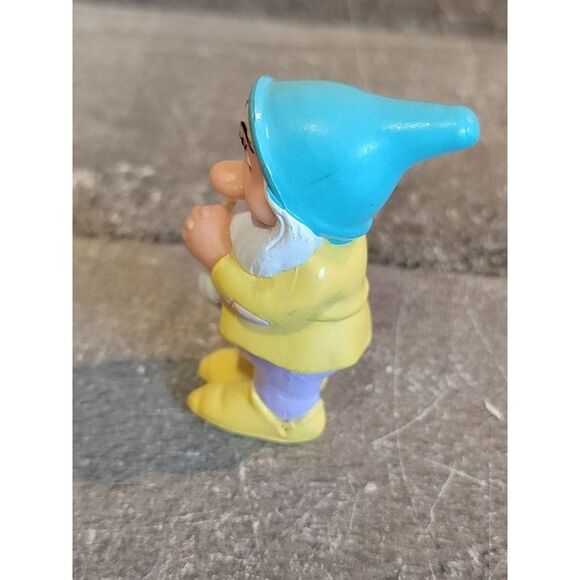 Mattel 1993 bashful Seven Dwarfs toy figure Disney - Picture 2 of 5